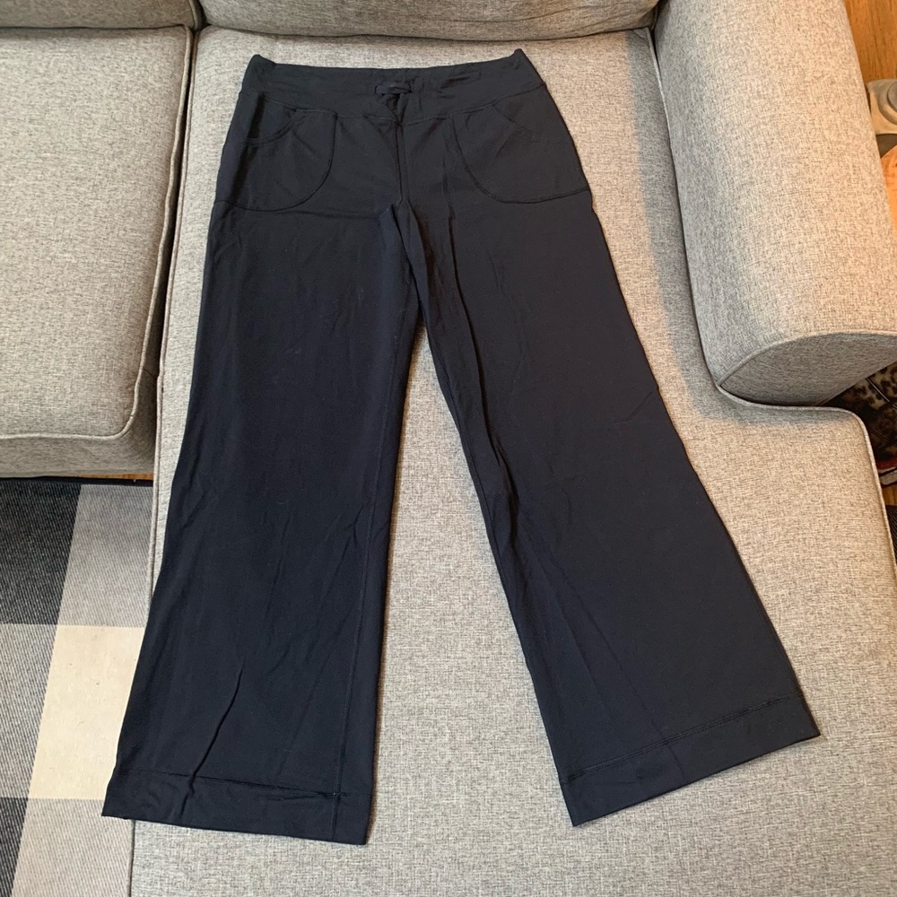 EUC size 12 Lululemon wide leg pants